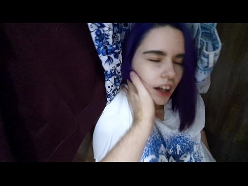 ❤️ Menemukan adikku di lemari dan membantunya cum ️❌ Porno pada kami ❤